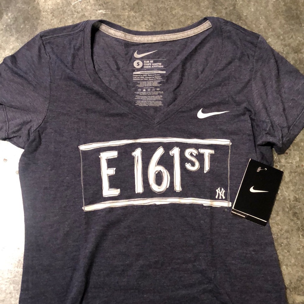 NWT! Super cozy Yankees Nike T-shirt!